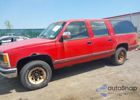 1993 Chevrolet Suburban C2500 z USA, uszkodzony, nr VIN 1GNGC26K8PJ366763